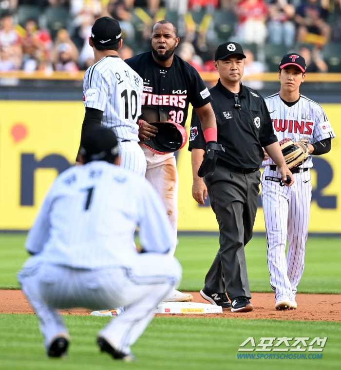 Why did Lim Chan-kyu choose second base rather than first base, three runs caused by the instant choice