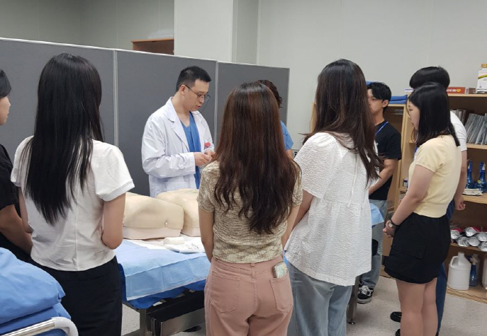 Hallym University Han Kang Sungsim Hospital, 'Training in specialized wound management courses'