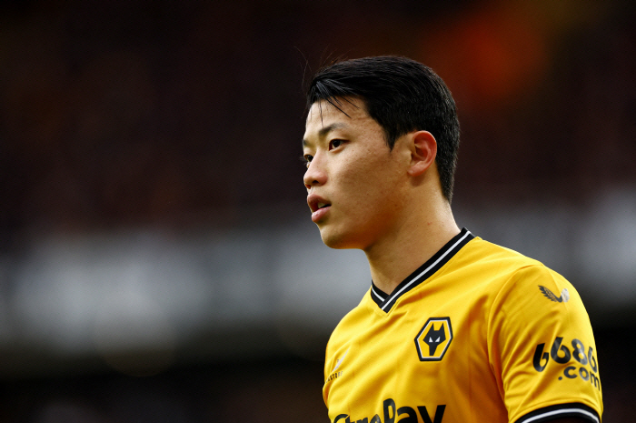 HWANG HEE CHAN, I'm not going to sell it. Strong warning...Wolverhampton, Marseille '37.4 Billion' Aggressive Offer Declined