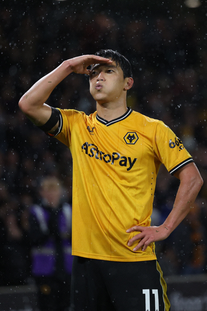 HWANG HEE CHAN, I'm not going to sell it. Strong warning...Wolverhampton, Marseille '37.4 Billion' Aggressive Offer Declined