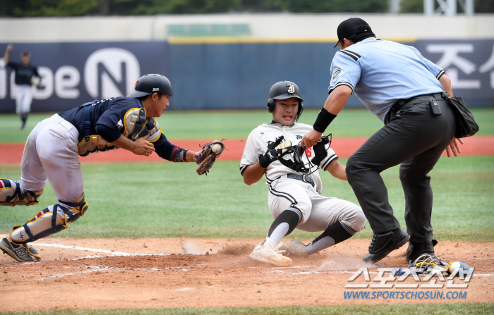 'He's not the top candidate for no reason.'He threw a maximum 152km fastball and hit the final shot, and Jung Woo-joo, 'Perfect personality'