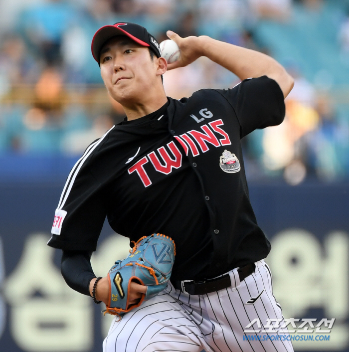 'He also had elbow surgery on his military pen' Ryu Hyun-jin Yang Hyun-jong Kim Kwang-hyun 'Left-handed ace' is born as a 151km left-handed starter 