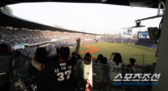 'Is this for real in this weather?' Doosan Rewrote History of Jamsil Stadium, Record March That Could Not Stop Heat