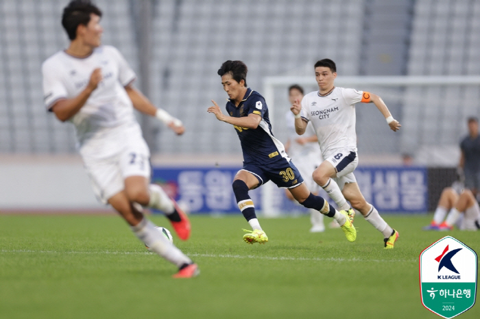 ''Kim Kyul's debut goal  theater goal' E-Land won 3-1 against Seongnam'2 consecutive wins  leap to third place'