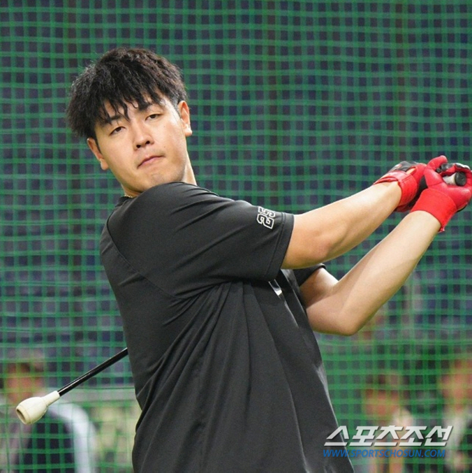 Strikeout for the first time in five consecutive at-bats as a professional? 'Monster hitter' set a new record for strikeout by Murakami, but the team has continued to fall for eight consecutive losses 