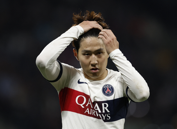 'An all-time transfer fee appears!'...'PSG prince'Lee Kang-in, EPL club offers a transfer fee of '100 billion' →''Interested in recruiting Napoli as well'