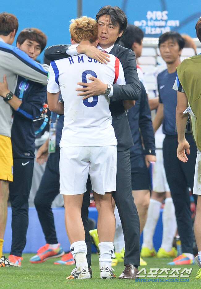 'Coach interview → If there is a chance, we will meet European players' Hong Myung-bo and Son Heung-min will reunite 'Coach → Player' after 10 years