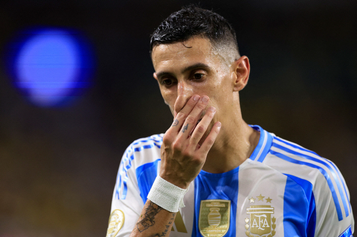 From the 2008 gold medal to the 2024 Copa championship...GOAT and his best friend, in tears 'Last Dance'