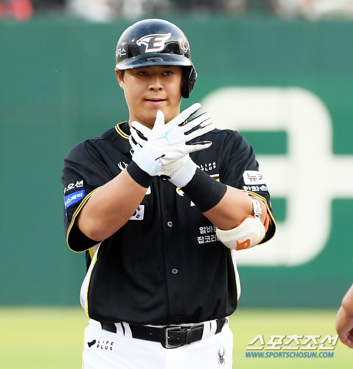 I already thought of August? The veteran was also surprised by the resilience of the home run king…'Roh Si-hwan returns to the KIA match on the 19th at the earliest'