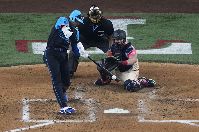 'I've been bad so far...' Ohtani, who was burdened, wrote the history of the All-Star Game again...a home run pitcher 'Swingers are flawless.'