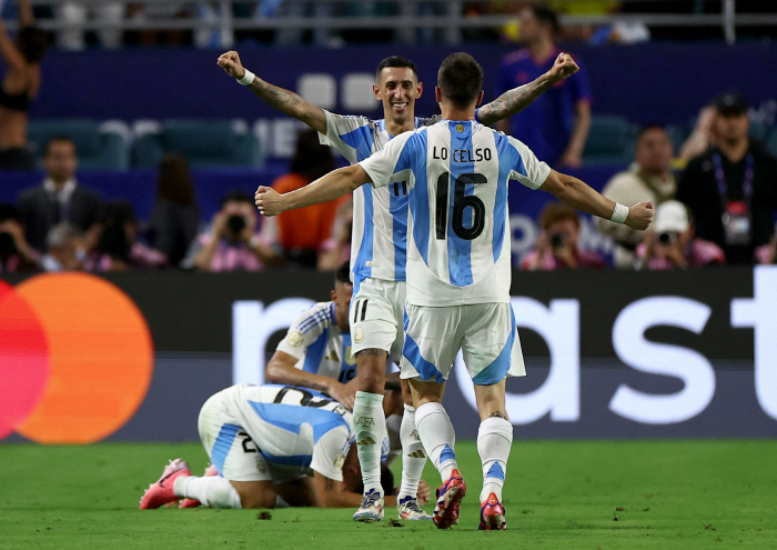 Messi, who was in tears, laughed at the end! 'Routaro's winning goal'Archen wins 1-0 over Colombia'Kopa 2nd consecutive win'  16th win in total'