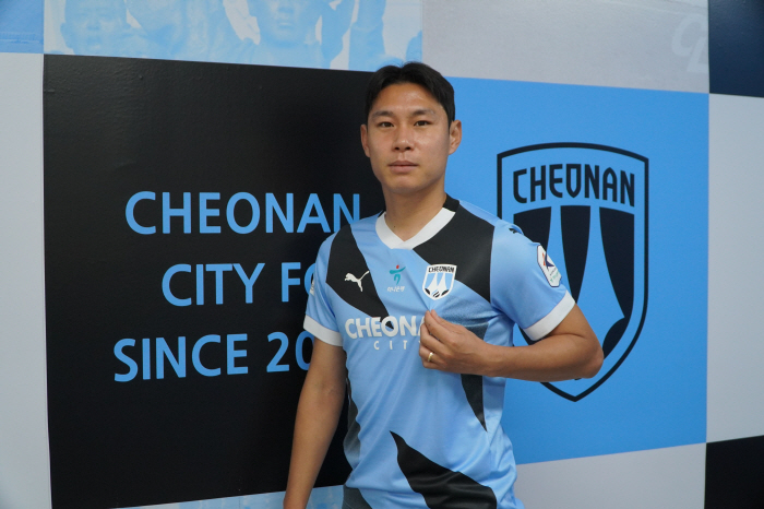 'High ranking contribution goal' Cheonan City FC recruited Myung Joon-jae…a focus on strengthening offensive power