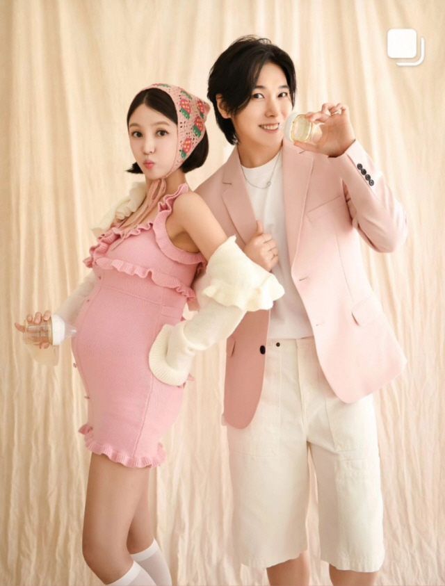 Seongmin ♥ Kim Sa-eun becomes a parent after 10 years of marriage..'A baby that came with a hard time'