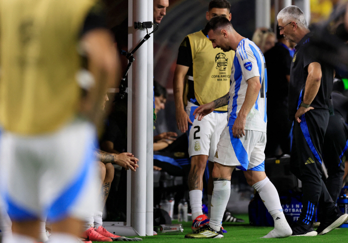 Shocking Messi storm sobbing, but laughed again...'Routaro's winning goal'Archen overwhelms Colombia to win 16th Copa → Major 3 consecutive losses'Great work'