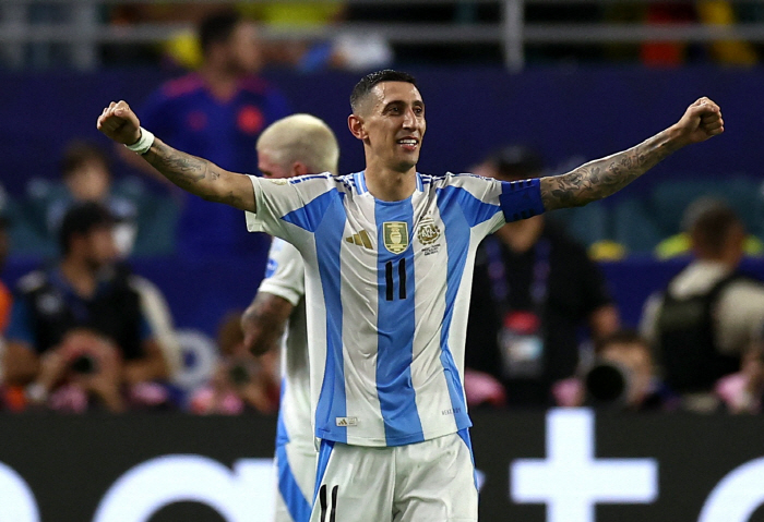 Shocking Messi storm sobbing, but laughed again...'Routaro's winning goal'Archen overwhelms Colombia to win 16th Copa → Major 3 consecutive losses'Great work'