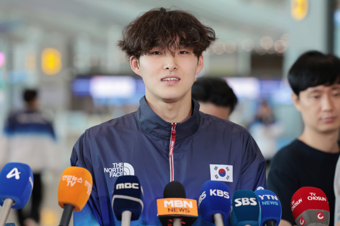 Swim 黃 Kim's departure from Paris, the battleground...Junghoon Lee General Manager'Aim for 3 Medals'...Chairman Chung Chang-hoon'I believe in 金믿는다 for the first time in 12 years'