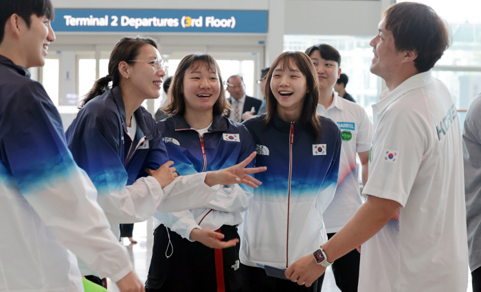 Swim 黃 Kim's departure from Paris, the battleground...Junghoon Lee General Manager'Aim for 3 Medals'...Chairman Chung Chang-hoon'I believe in 金믿는다 for the first time in 12 years'