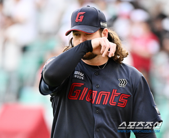 We're all in the last place…'Collapsed defense → Consecutive upset losses → July 1-6 losses' Lotte's unstable factors all exploded 