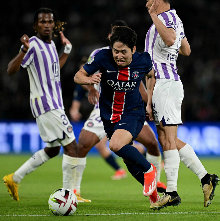 'EPL 100 billion won Love Call' Lee Kang-in disappeared from PSG training? It turns out that 'extra vacation'...Newcastle  Napoli courtship ING