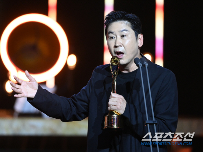  Shin Dong-yeop, Best Male Entertainer ''SNL's My Identity'