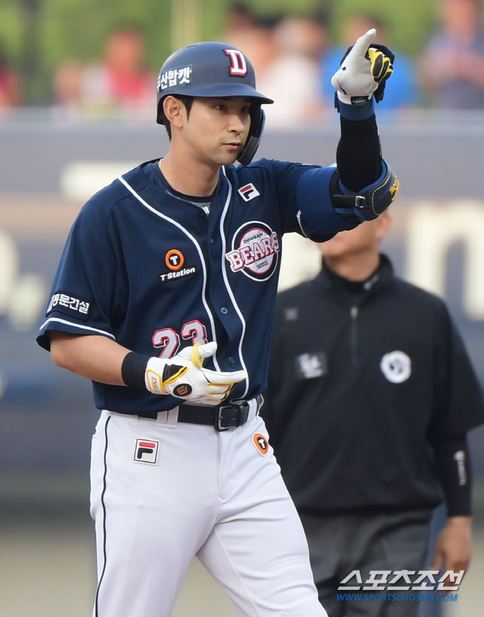 'Complete LG Megatwinspo Explosion'Austin 2 Home Runs, 5 RBIs' LG won 16-7, and won 4 consecutive games after 4 consecutive losses in the second half. 4th consecutive game in second place 