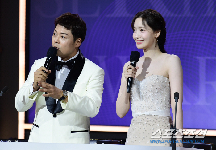  Jeon Hyun-moo-Yoona 'With Blue Dragon for 3 consecutive years'