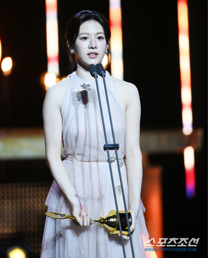  Ko Yoon-jung 'A sincere acceptance speech'