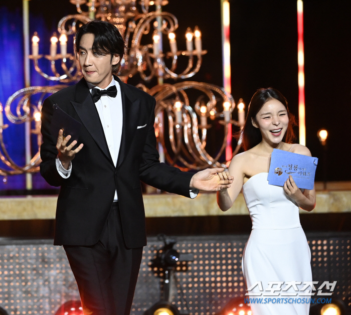  Lee Kwang-soo - Park Jin-ju 'Excited atmosphere'