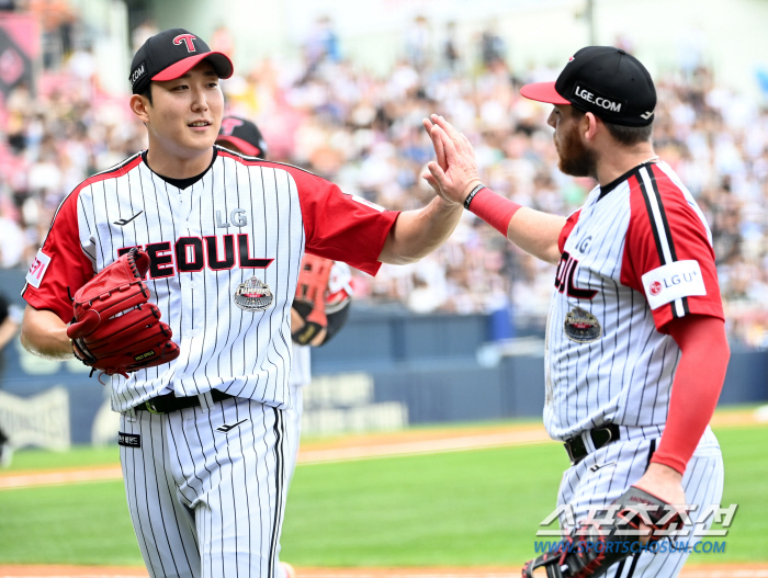 'It's going to be the first starter.' QS with two earned runs in the first seven innings of his debut. He stands tall as the ace of the second half of the 150km left-handed 5th starter