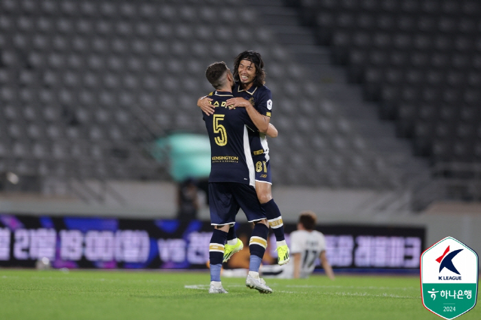  E-Land, Cheonan FC for the first three consecutive wins of the season 'Pilseung Duo' Osmar-Kazuki Jungwonpojin