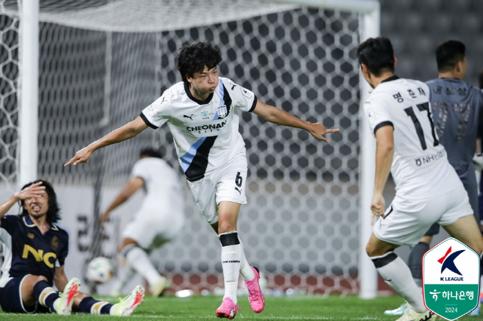  Cheonan scored four goals in the second half, and E-Land failed again in front of '3 consecutive wins'