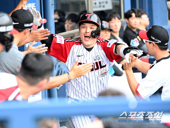 'Kelly cried and laughed at Son Joo-young' Son Joo-young 2 earned runs in 7 innings  Shin Min-jae's come-from-behind walk to LG and Doosan for 5 consecutive wins. Five consecutive wins after four consecutive losses in the second half 