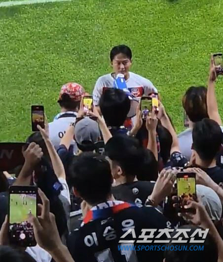 King of Suwon'Seungwoo is leaving...Final goal against Incheon → In front of Won Jung-seok 'Train to Jeollabuk-do' Farewell Greetings