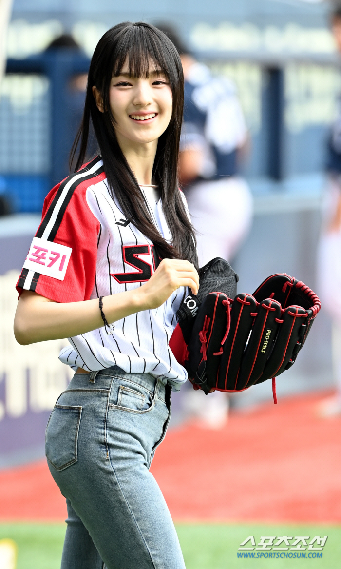  Gyubin, fresh smile at the ballpark