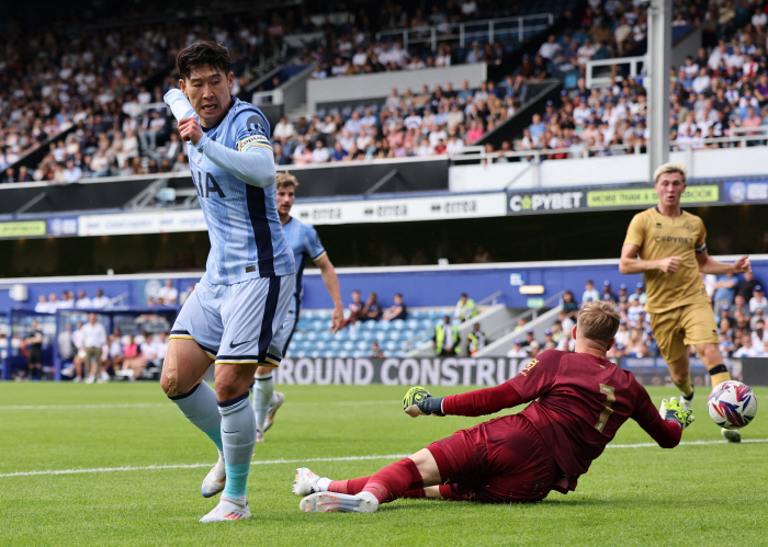 Son Heung-min played in two big chances misses  6 points  45 minutes...Tottenham win 2-0 over QPR'3rd straight pre-season'