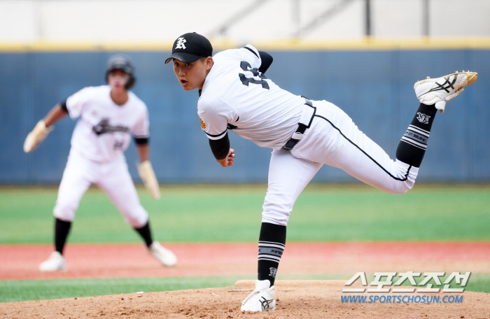 'There was no reason not to vote' The best left-hander in the draft is Jung Hyun-woo, and what's next? The only high school student in the U23 national team, 148km left-hander special, the reason for the selection?