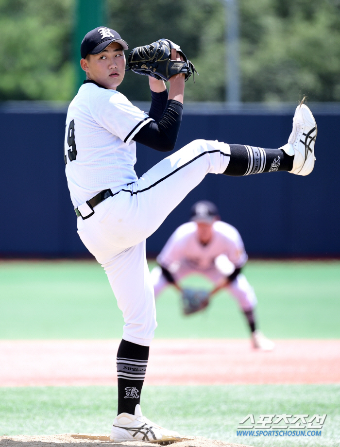 'There was no reason not to vote' The best left-hander in the draft is Jung Hyun-woo, and what's next? The only high school student in the U23 national team, 148km left-hander special, the reason for the selection?