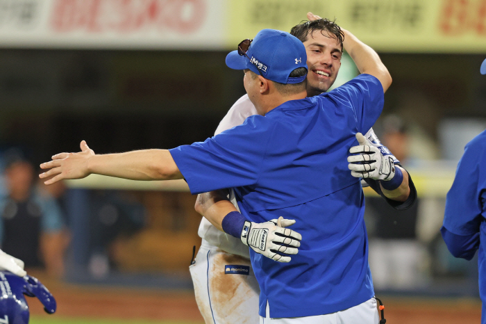 'Ending Home Run?' I didn't even think about it' New foreign big guns omitting 'adaptation', the head coach's reasonable optimism 