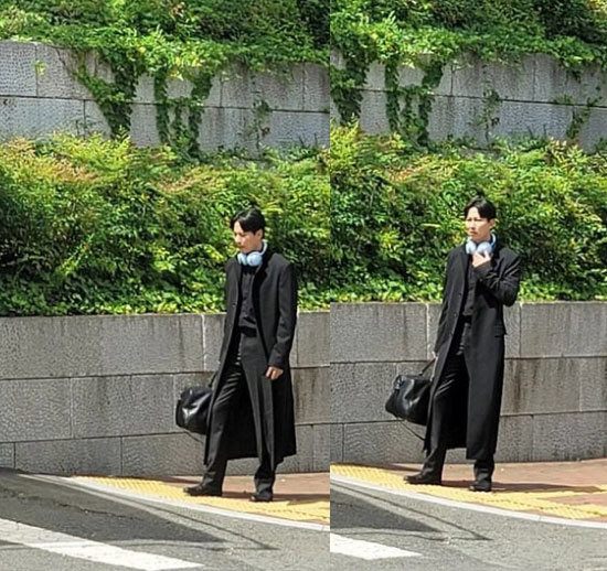 Kim Nam-gil comes back in the second half of the year with a long priest's suit at 33 degrees