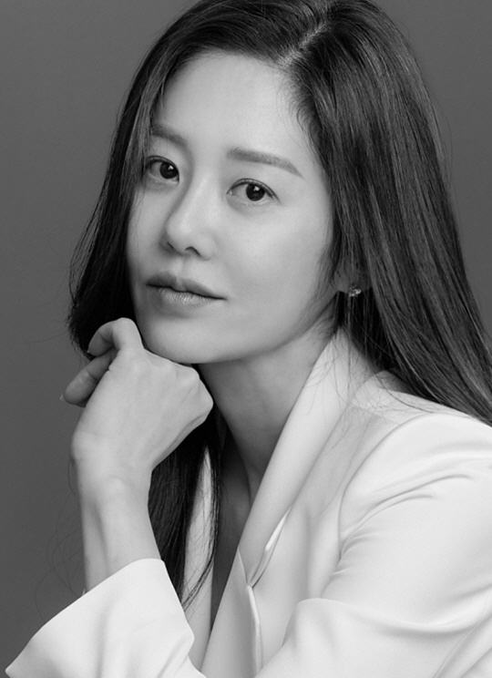 Ko Hyun-jung, who becomes a serial killer, confirmed to appear in the new SBS drama 'Warts' 