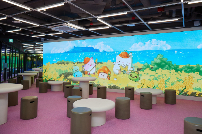 Permanent Cafe 'Cafe Maple Story' Opens at Nexon Computer Museum in Jeju