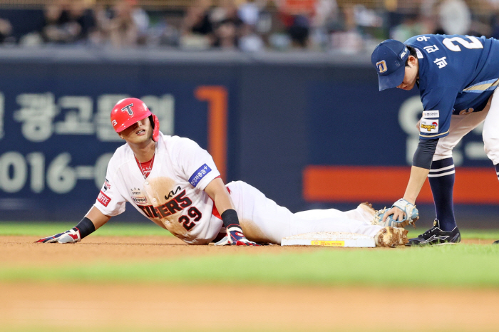 'Almost made a sudden attack', the first stolen base of Uta's life, and the flower director saw 'One Team' in it. 