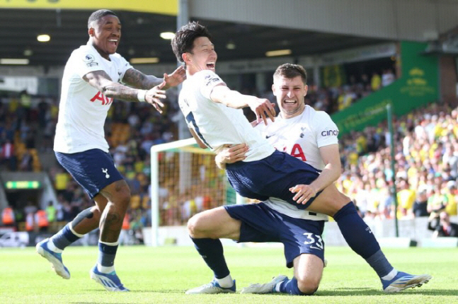 'Because you're my family...' 9 years of friendship with Son Heung-min...Bromance to Kane, Davies Tottenham 10th Anniversary Tributes