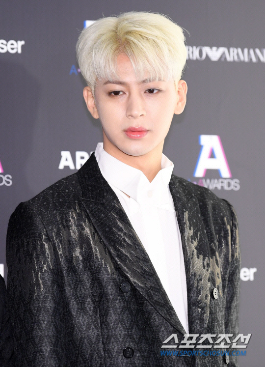 iKON's Song Yunhyeong to Begin Military Service on August 13 | SportsChosun