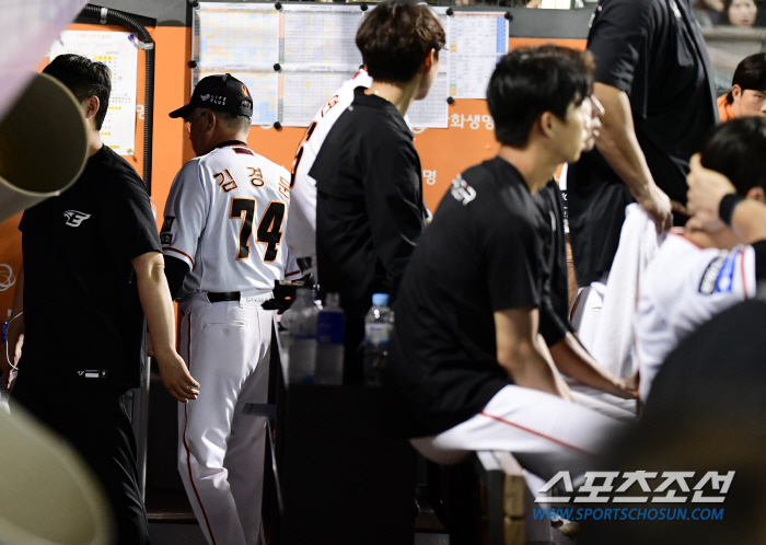 Peraza's walk-off hit, Oh Seung-hwan's final hit for two consecutive days...After Hanwha's seven consecutive losses, it has come from behind for two consecutive days 