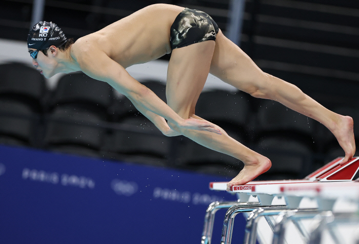 'What's wrong with Hwang Sun-woo's prediction?', U.S. swimming media expects Hwang Sun-woo to rank third in the 200m freestyle, while Kim expects Popovich'