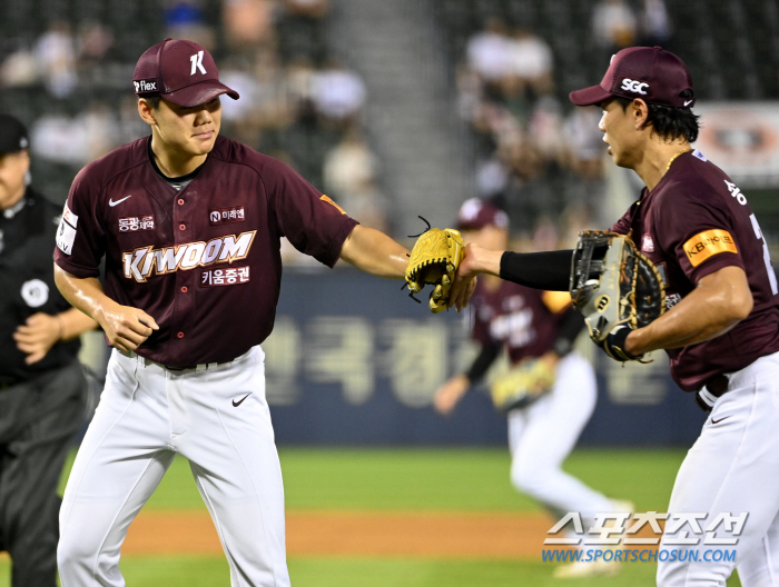 'Korean express niece did it' 2024 Rookie's first QS achievement, '9th inning 82 minutes of rain suspension' beat Doosan to escape for the second consecutive game 