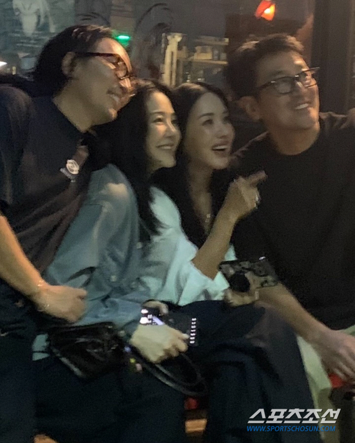  Ha Jungwoo X Ko Hyunjung X Uhm Junghwa? Unbelievable combination. Jung Jaehyung did it