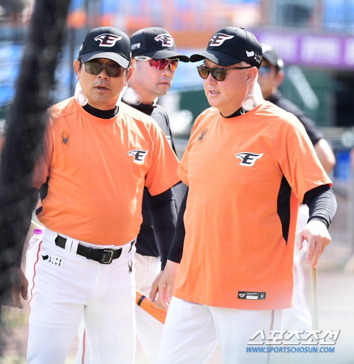 'The team being beaten is unlucky' VR'straight hit → ground ball'Dungap double-out, Hanwha's bench that lasted 10 years 