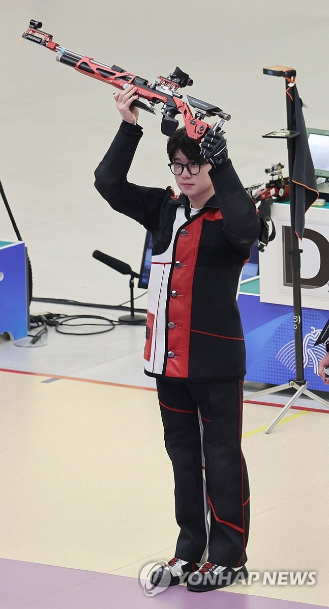 'Hangzhou First Medal' Park Hajun, again? First medal in Paris by the power of the family 'Jeong A-jun'